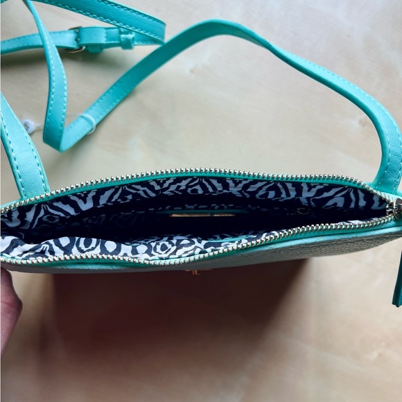 Urban Expressions Crossbody Bag in Mint - Picture 7 of 10